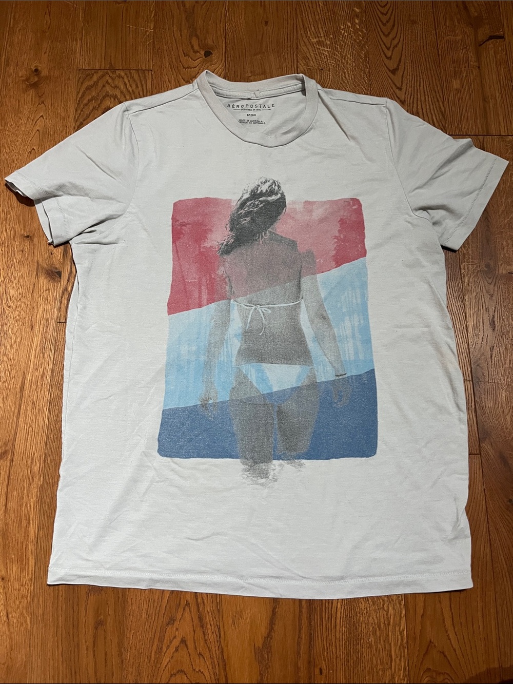 Aeropostale Light Gray Graphic Tee with Subtle Print